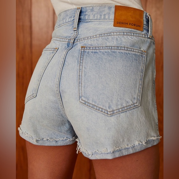 Denim Forum The Farrah Cheeky Short. - Picture 4 of 7